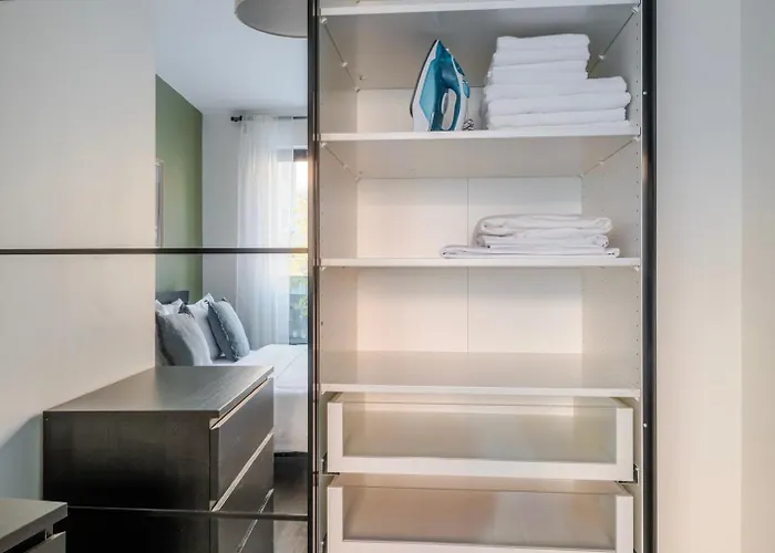 Blueground Zizkov Balcony Nr Vitkov Hill Prg-82 *