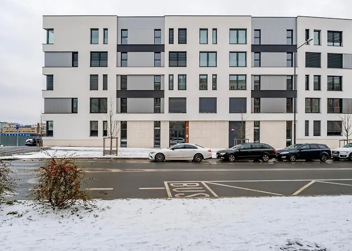 Blueground Zizkov Balcony Nr Vitkov Hill Prg-82 *